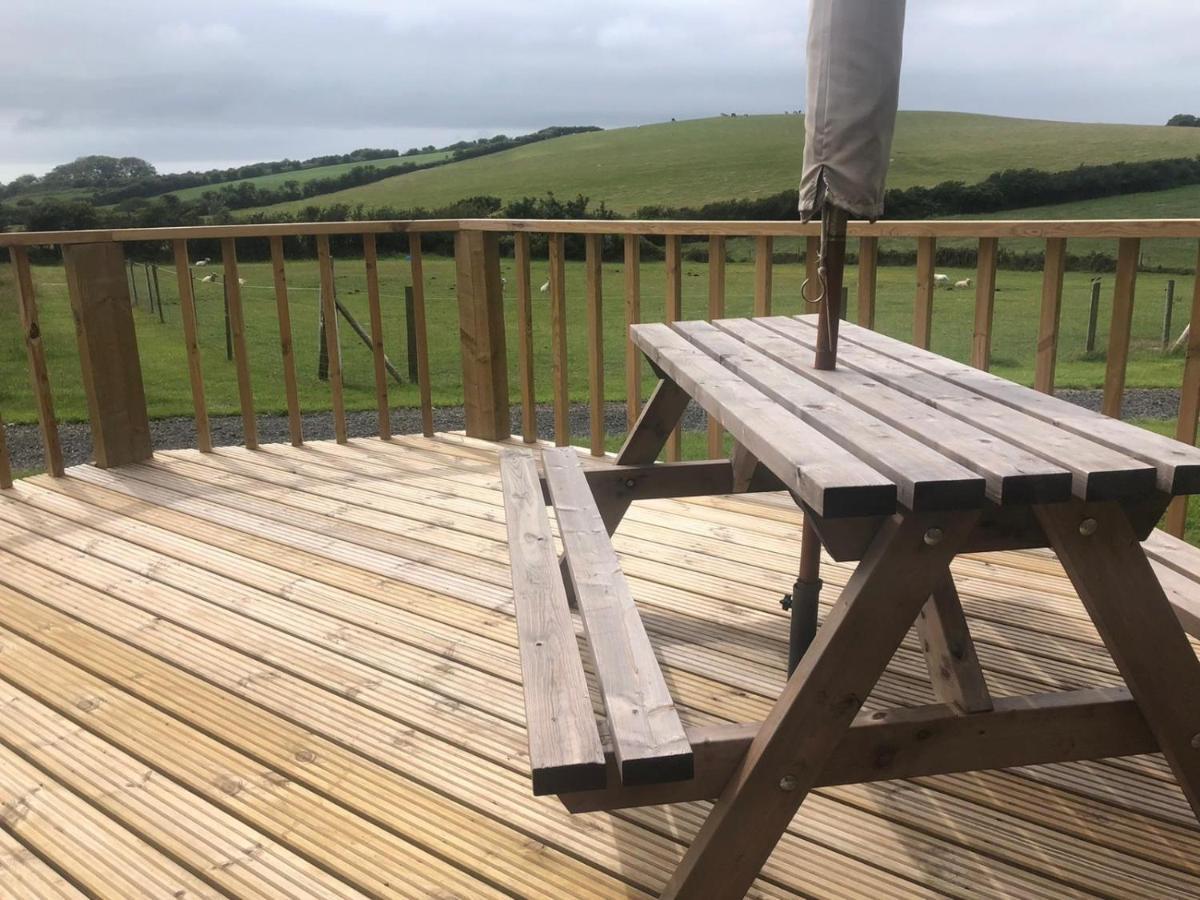 Captivating 2-Bed Static Caravan In Holyhead Llanfachraeth Esterno foto