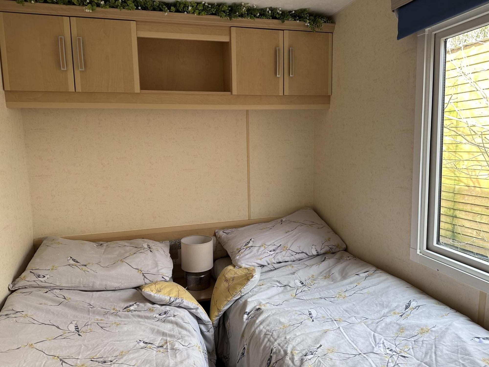 Captivating 2-Bed Static Caravan In Holyhead Llanfachraeth Esterno foto